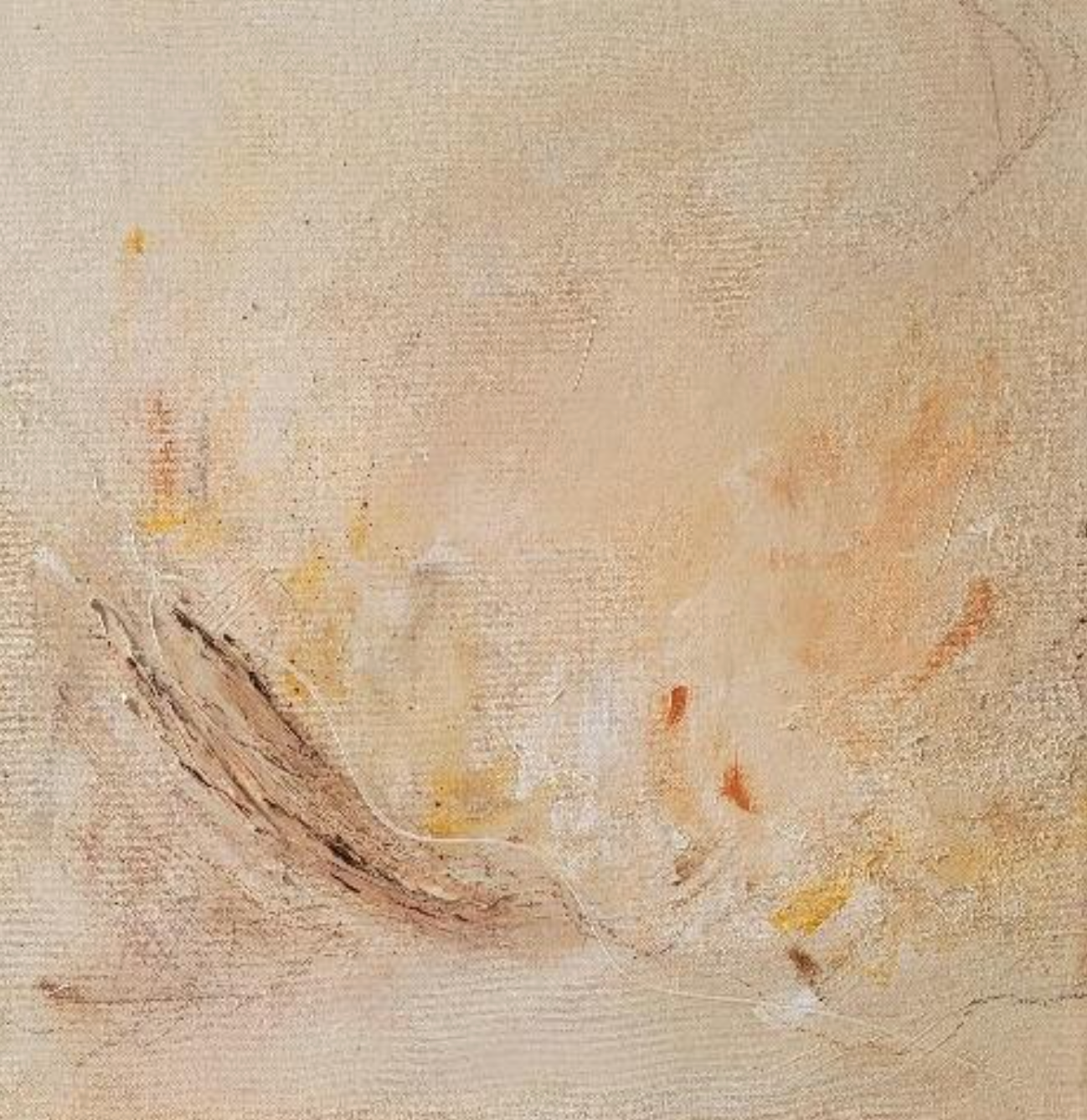 Toile abstraite aux teintes beige et ocre, textures douces et touches de jaune et orange.