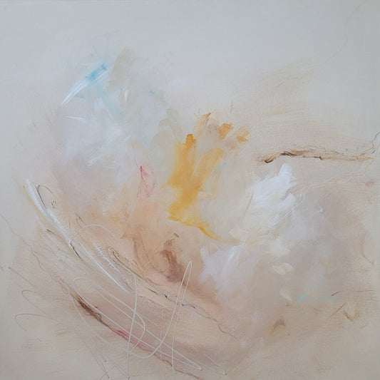 Peinture abstraite douce avec touches beiges, blanches et jaunes, style moderne épuré