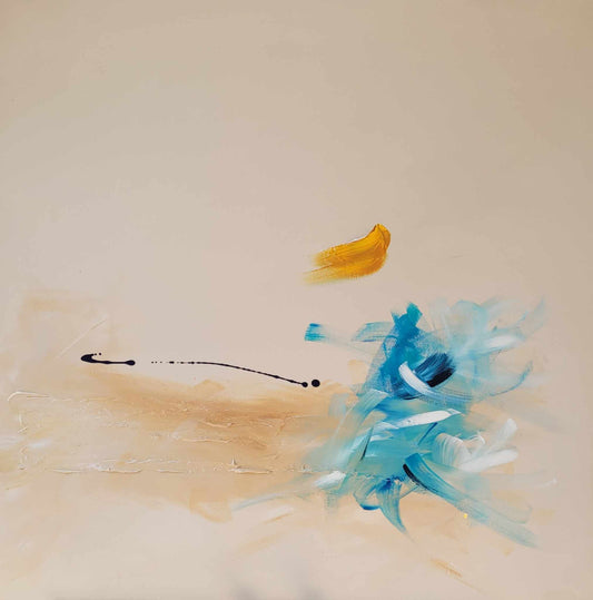 Œuvre abstraite aux touches de bleu, beige, jaune et noir sur fond crème, style moderne.